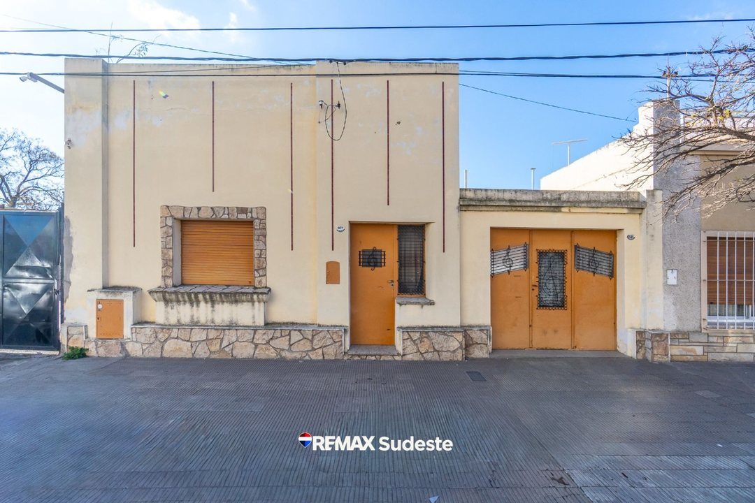 VENTA CASA DOS DORMITORIOS BARRIO UNIVERSITARIO