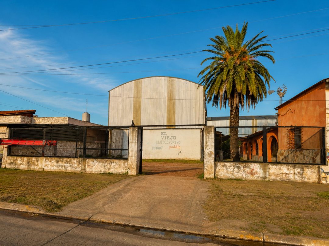 ALQUILER COMERCIAL PREDIO DEPORTIVO EN MERLO