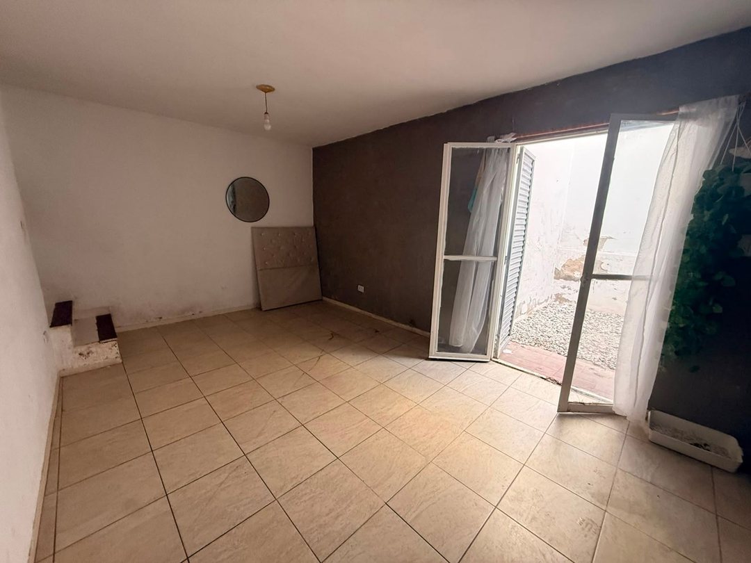 VENTA DUPLEX 2 DORM. EN ALTO ALBERDI CON PATIO