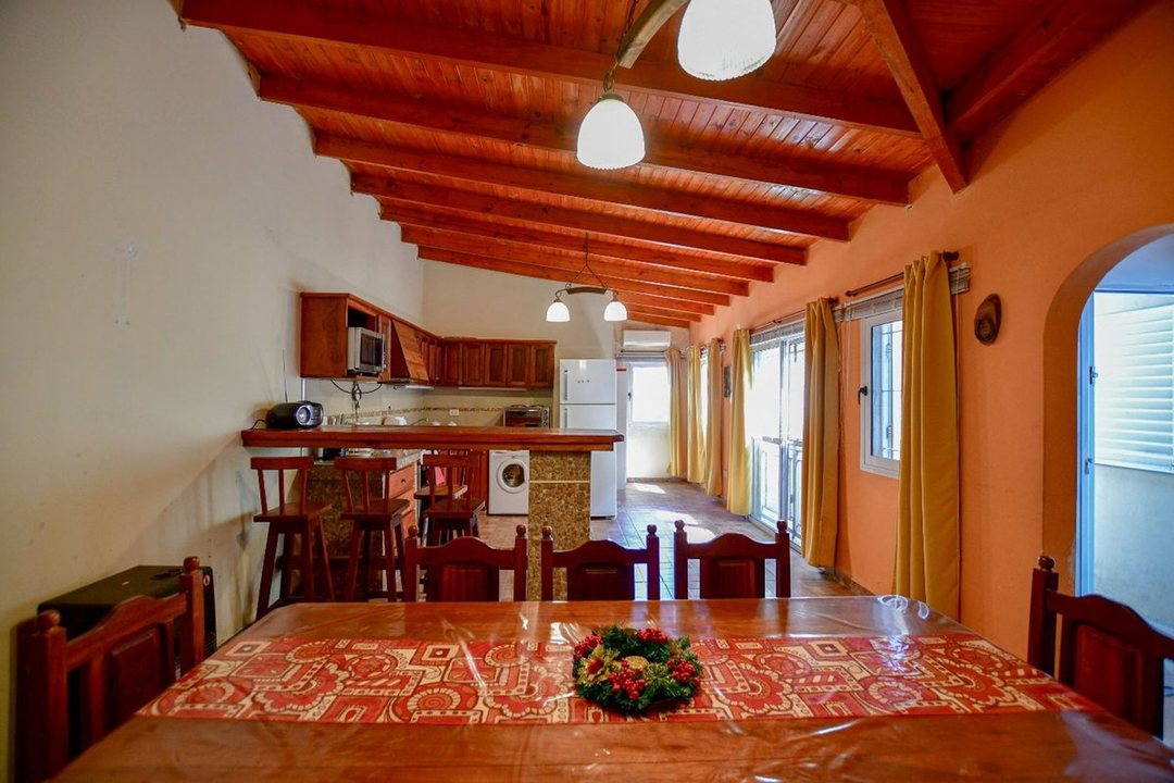 CASA EN VENTA LA PLATA 2 DORMITORIOS