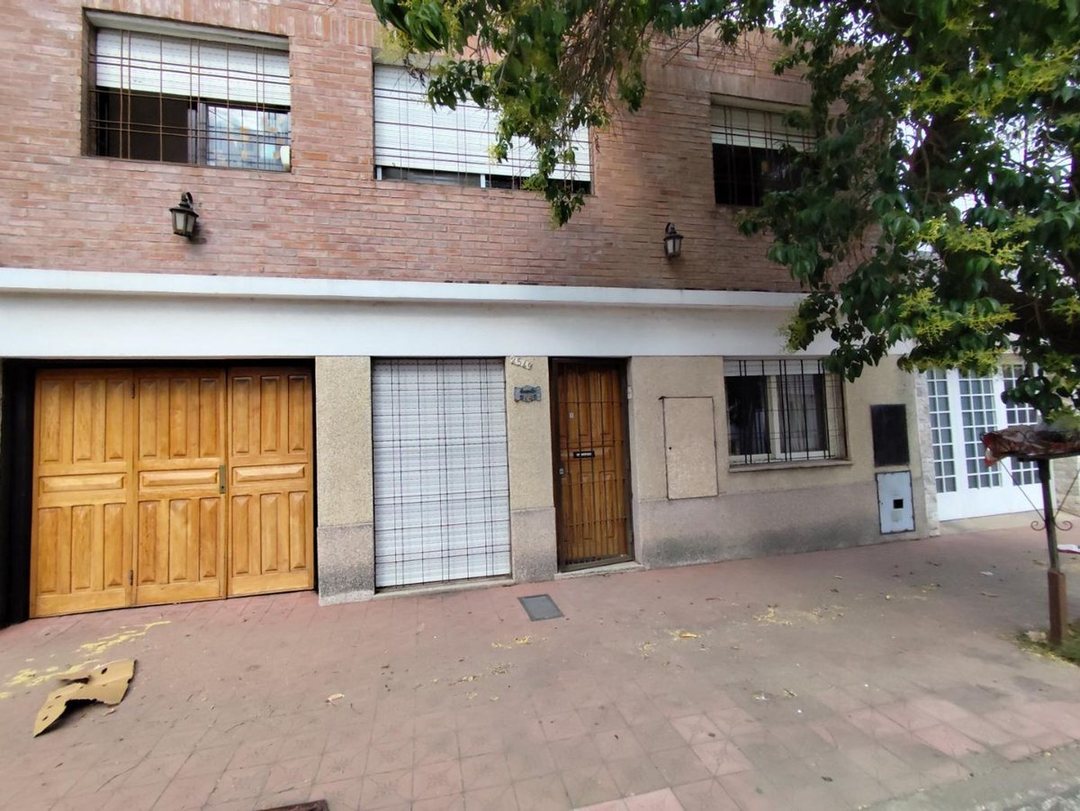 VENTA CASA 4 DORMITORIO ZONA SUR CORDOBA ESCRITURA