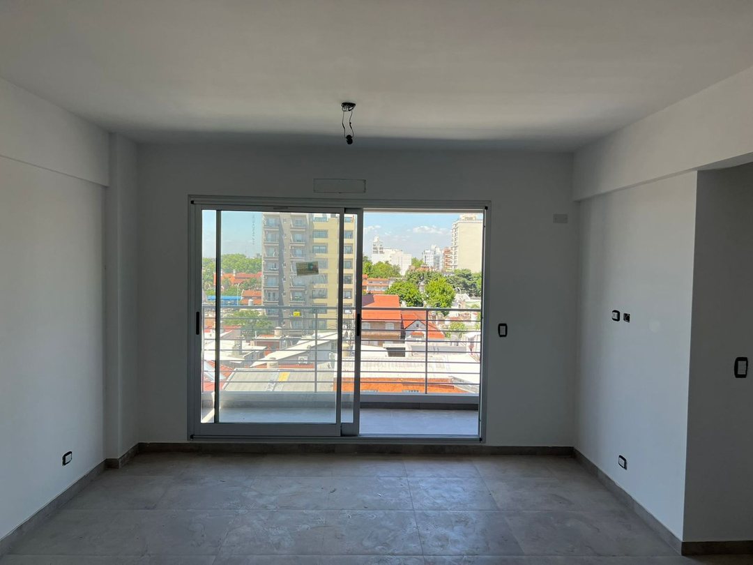 Depto a estrenar 2 Ambientes con balcón en Caseros