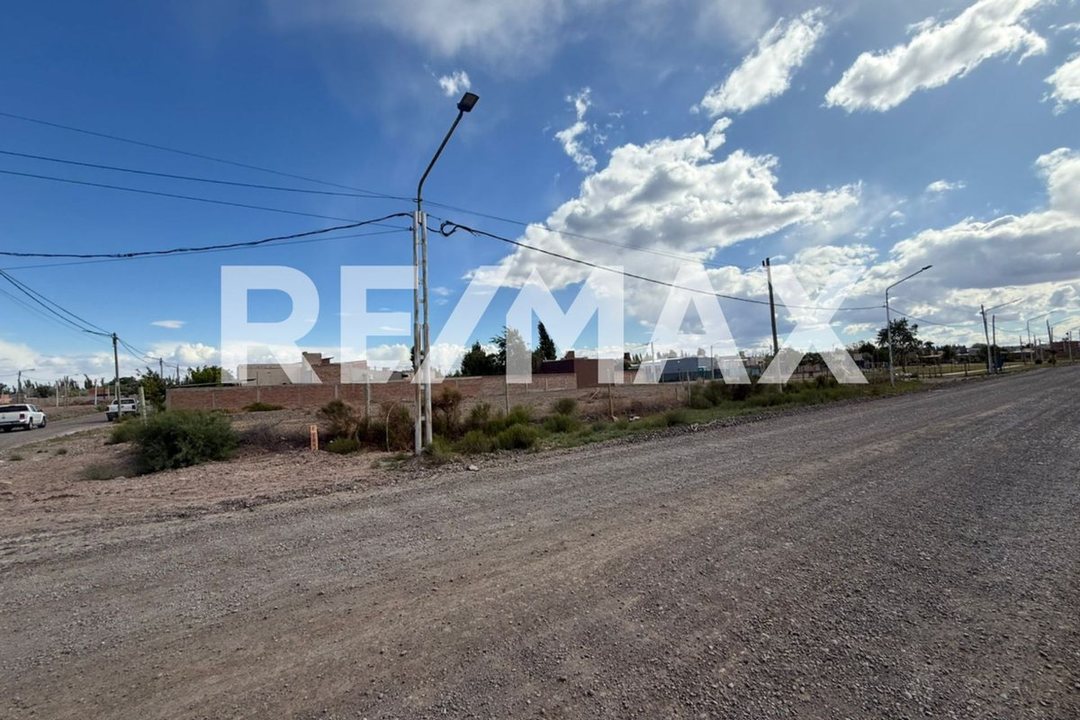 LOTE EN ALQUILER DE 1.592MTS.