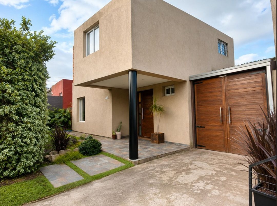 VENTA CASA 4 AMB JARDIN DE PERALTA RAMOS PERMUTA