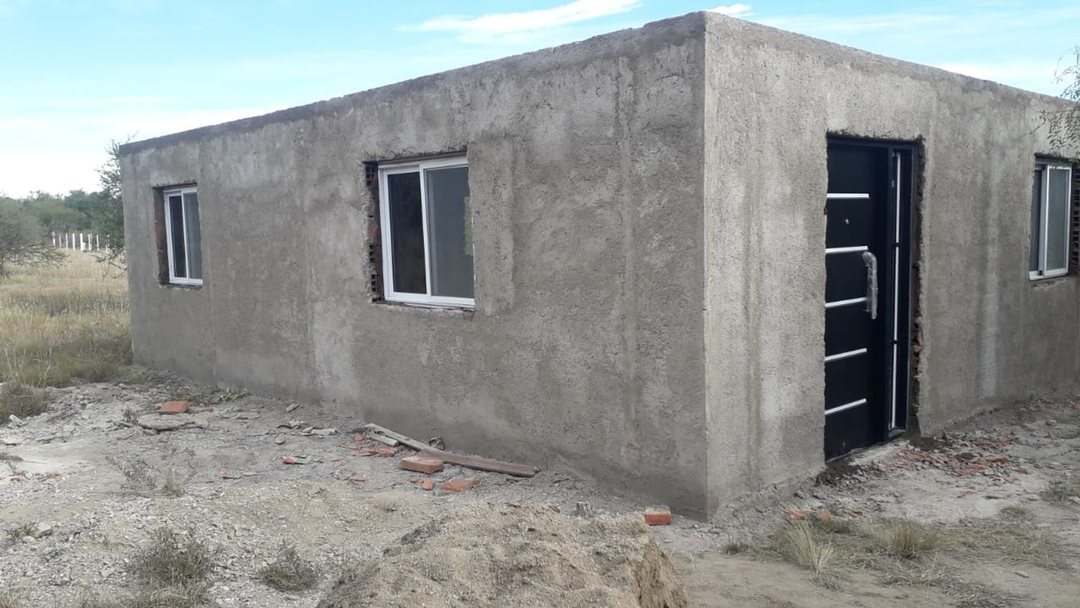 Casa en construcción, terreno 1250m2 - Cortaderas