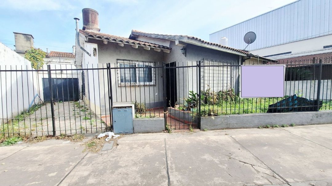VENTA CASA 4 AMB ITUZAINGO SUR COCHERA A RECICLAR