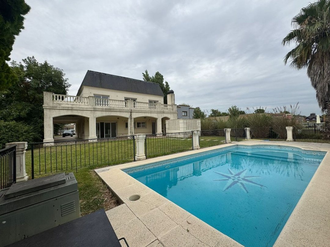 CASA EN VENTA - COUNTRY "BOCA RATON" - PILAR