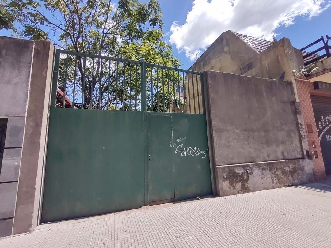 TERRENO LOTE EN VENTA 477m²  VERSALLES / LINIERS