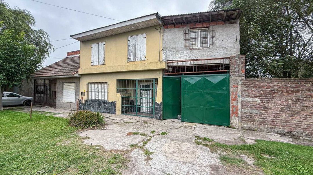 Casa y departamentos a reciclar barrio Las Heras