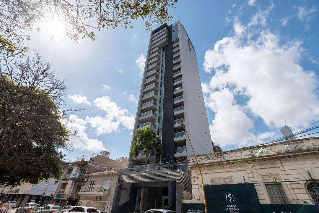 VENTA PISO EXCLUSIVO 3 DORMITORIOS Y COCHERA