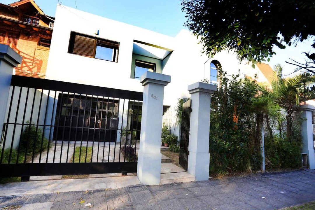 Vta. Hermosa Casa 6 amb. Haedo B. Güemes. c/pileta