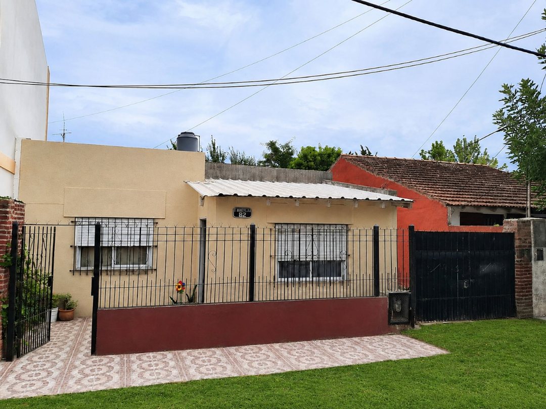 CASA EN VENTA EN SAN VICENTE 3 DORMITORIOS