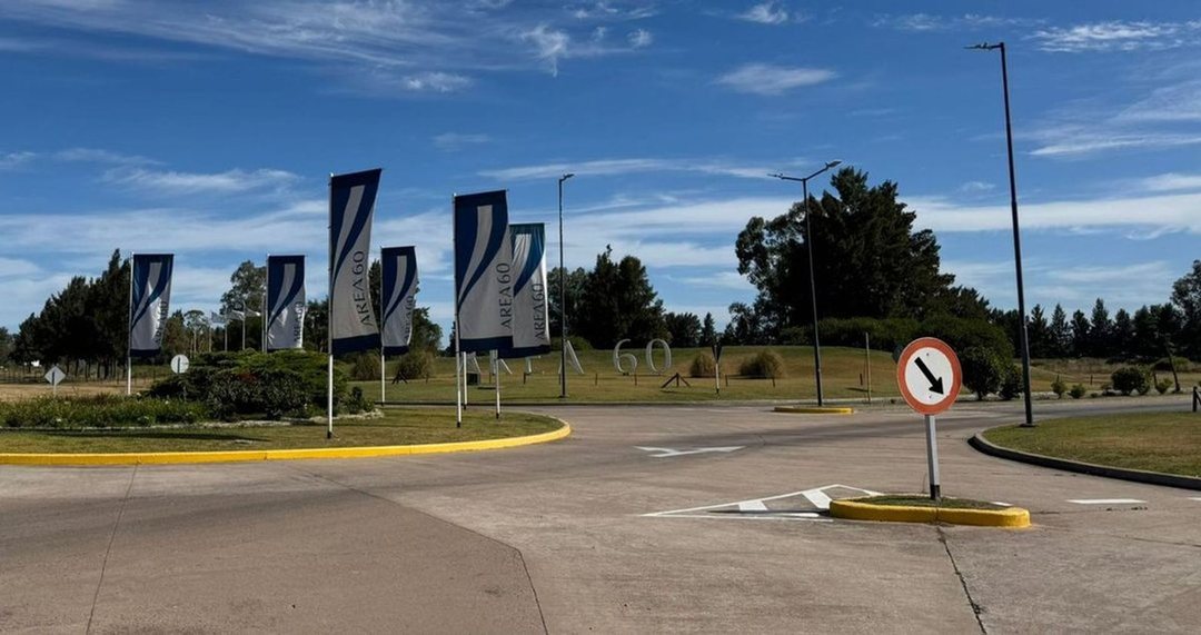 LOTE EN VENTA LA PLATA AREA 60 LA VICTORIA
