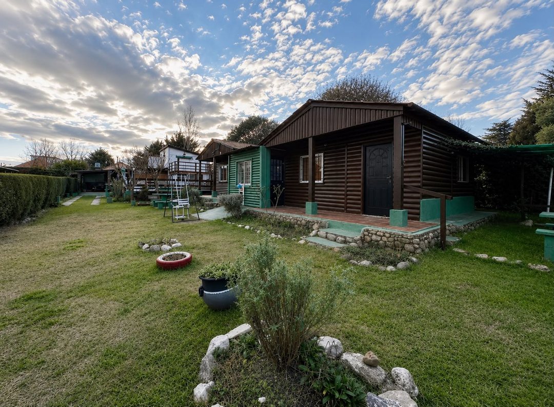 VENTA CASA CON 2 CABAÑAS EN POTRERO DE GARAY
