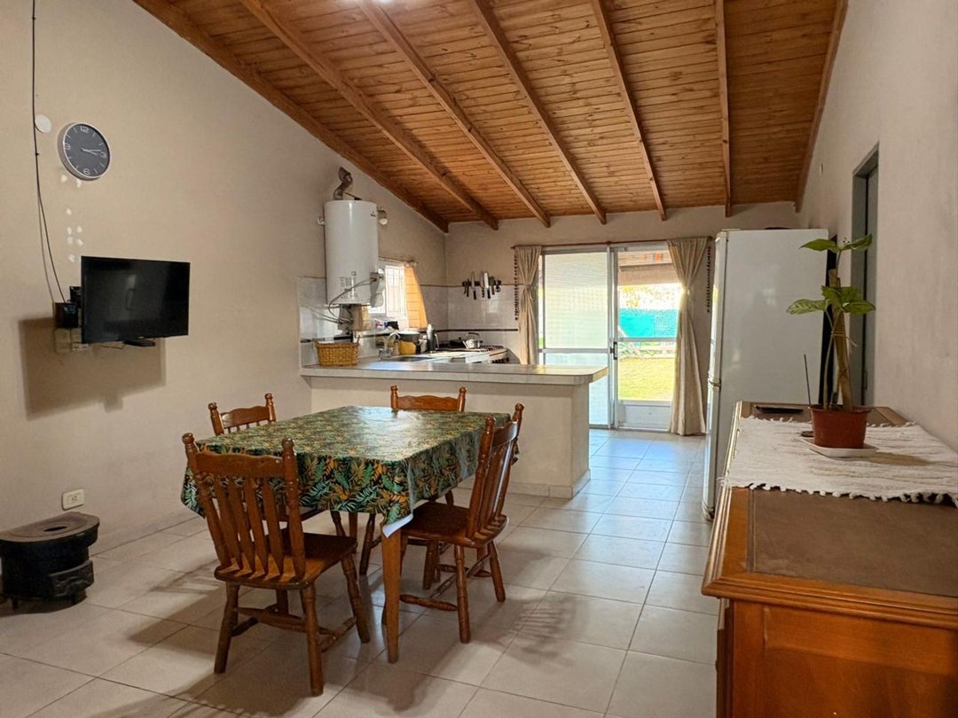 CASA EN VENTA CITY BELL 2 DORMITORIOS