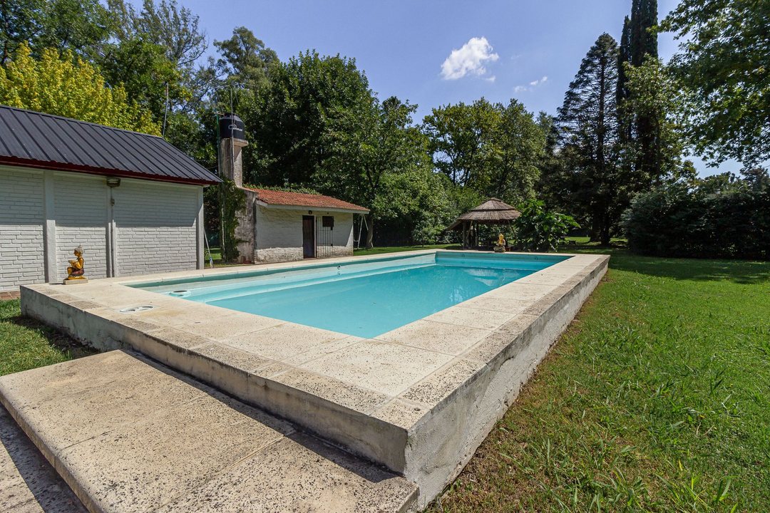 Venta Quinta General Rodriguez quincho piscina