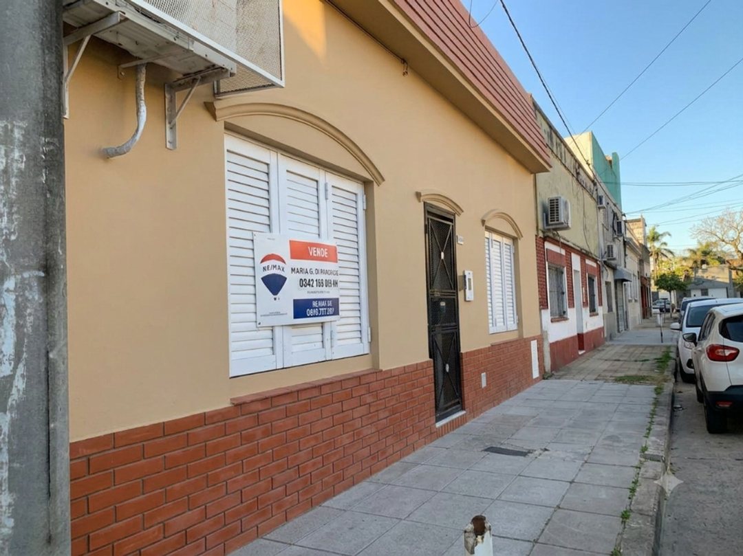 CASA DE DOS DORMITORIOS BARRIO SUR