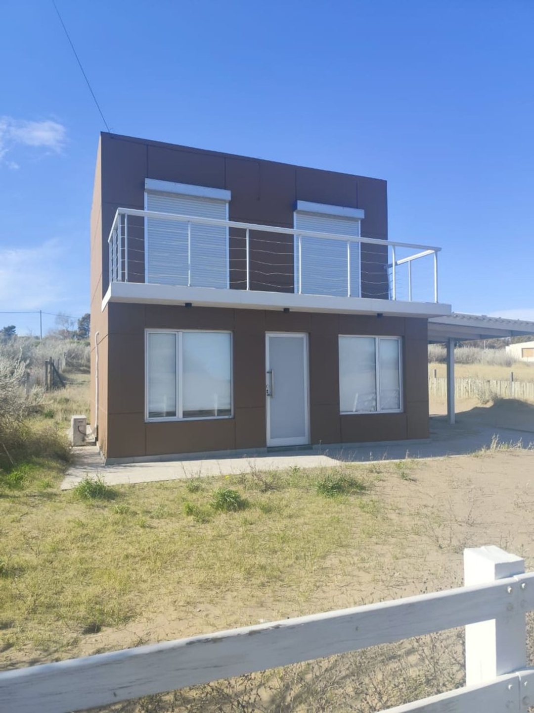Se venden dos duplex frente al mar