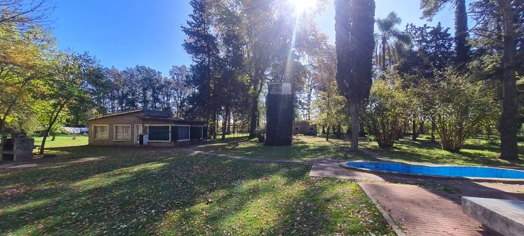 CHACRA VENTA EN PILAR, 4 HECTAREAS CON MEJORAS.