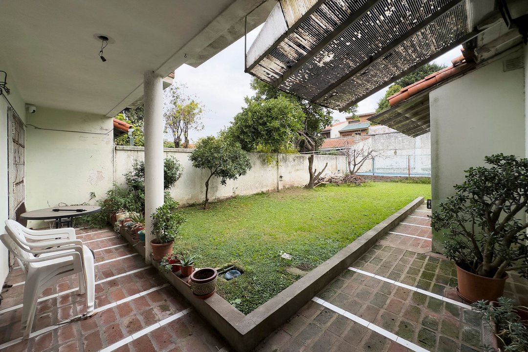 VENTA CASA 7 AMBIENTES JARDIN Y PILETA VILLA MAIPU