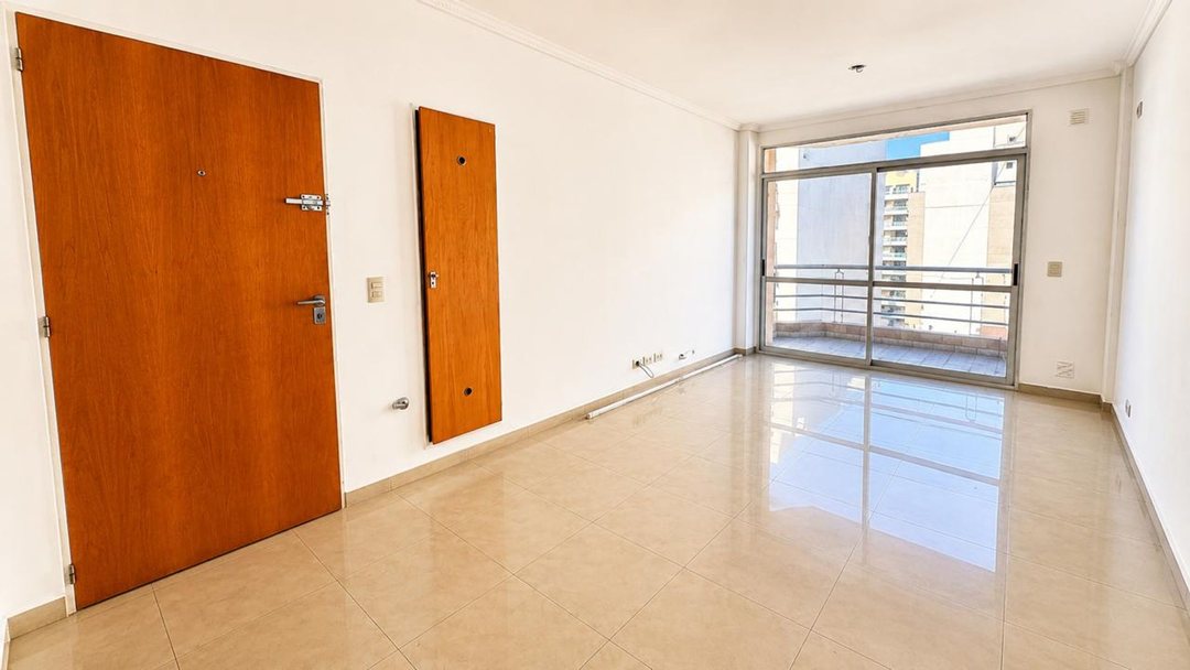 VENTA 2 AMB SEMIPISO  LUMINOSO  CON DOS COCHERAS