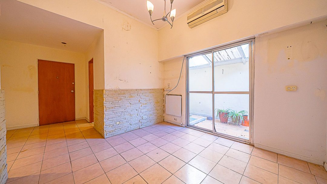 VENTA DEPARTAMENTO 2 AMB CON PATIO VILLA BALLESTER