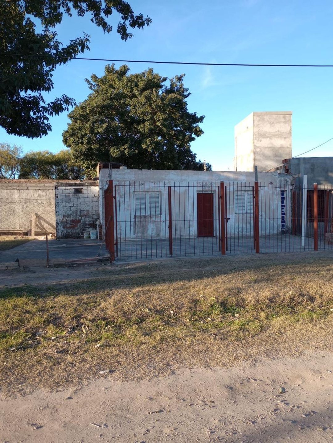 PROPIEDAD EN VENTA - BARRIO AEROPUERTO