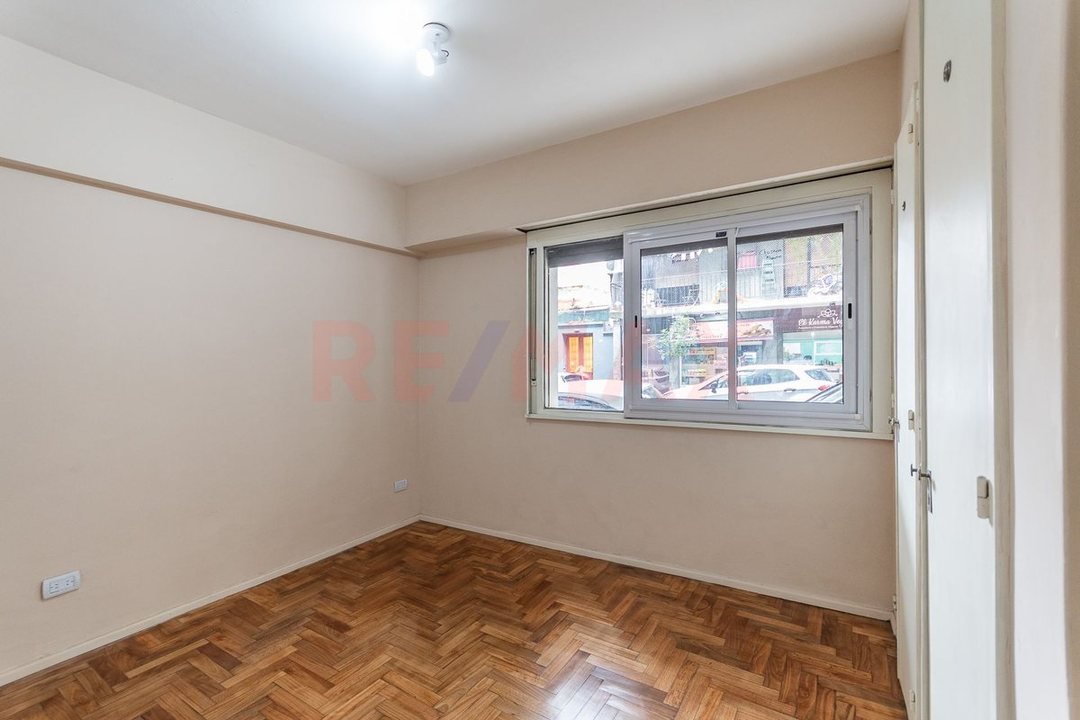 Venta 3 Ambientes  Almagro. Apto Prof - Patio