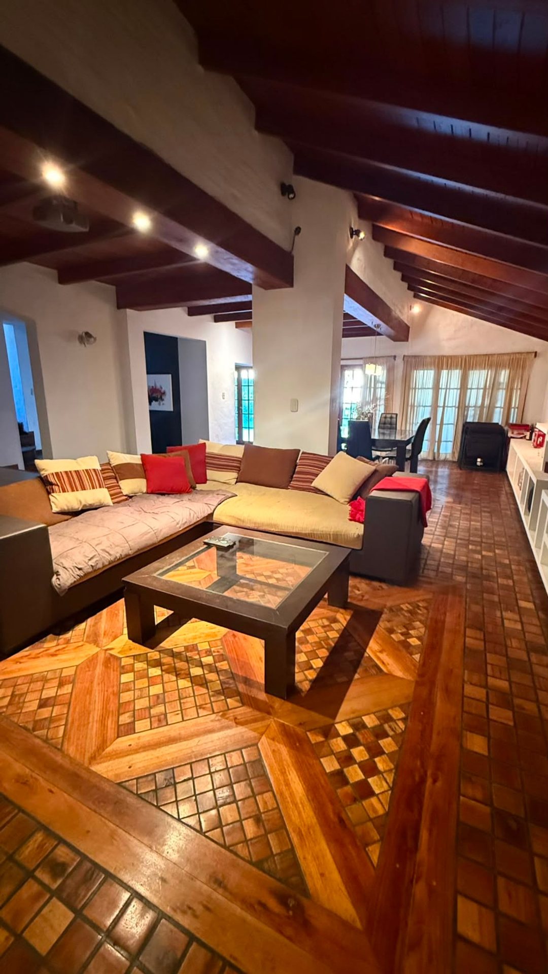VENTA CASA 3 DORMITORIOS EN ARGUELLO APTO CREDITO