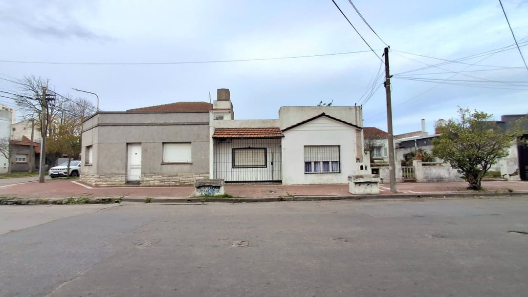 VENTA PH INDEPENDIENTE AL FRENTE SAN JOSE
