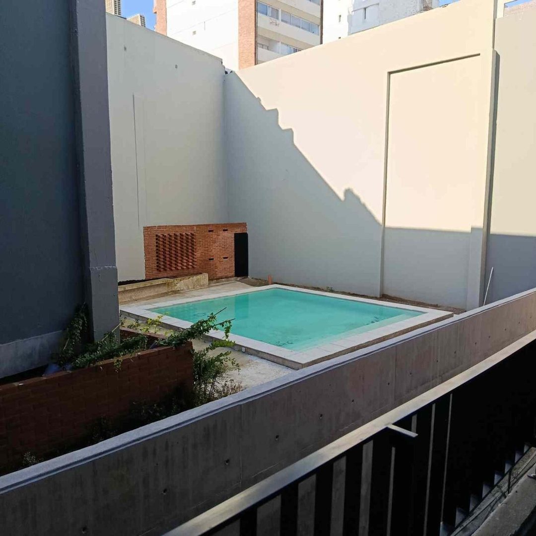 LOFT CON PATIO EN PICHINCHA APTO PROFESIONAL