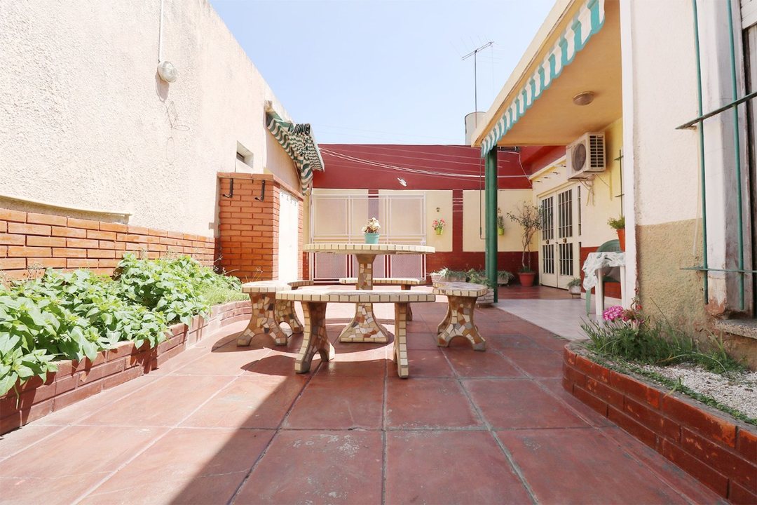 VENTA CASA 4 AMB 3 COCHERAS 2 LOCALES, SAN MARTÍN