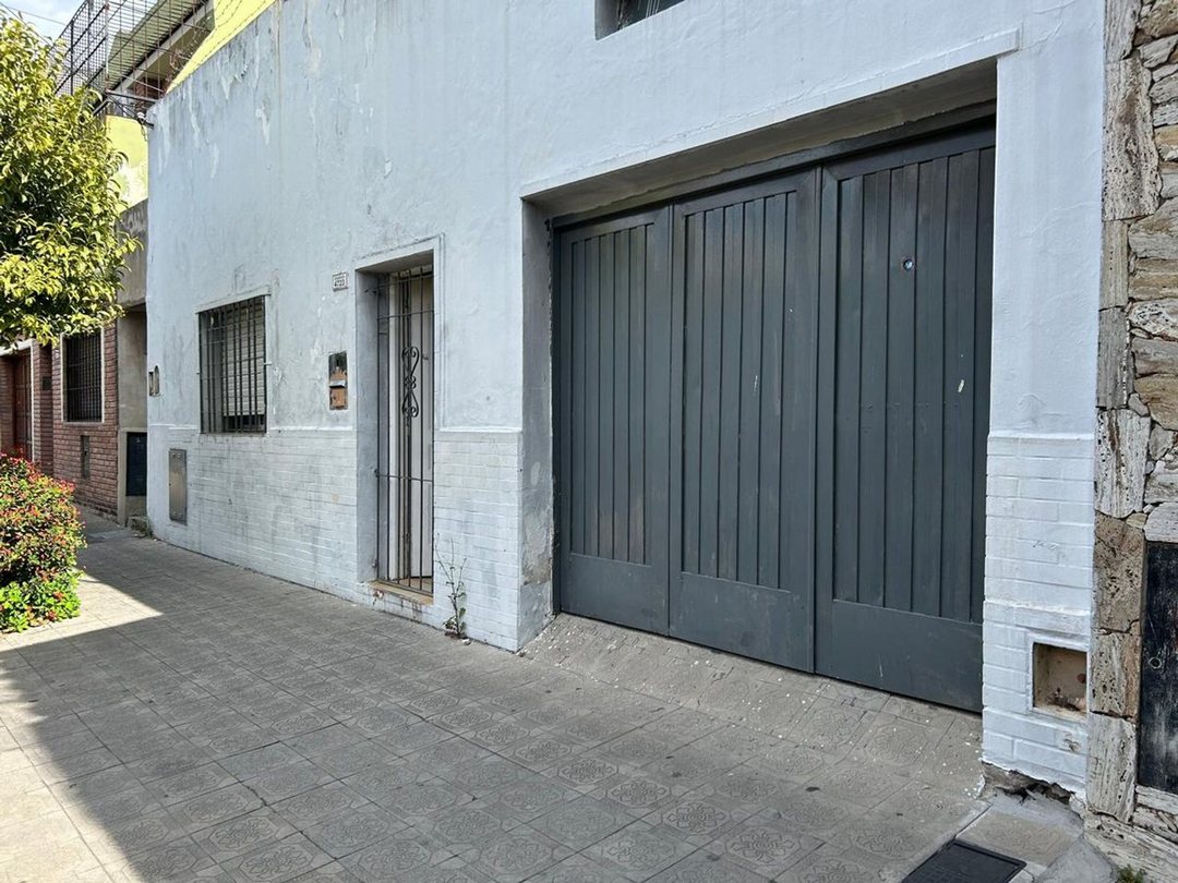 Casa 4 Ambientes Venta Villa Insuperable Cochera