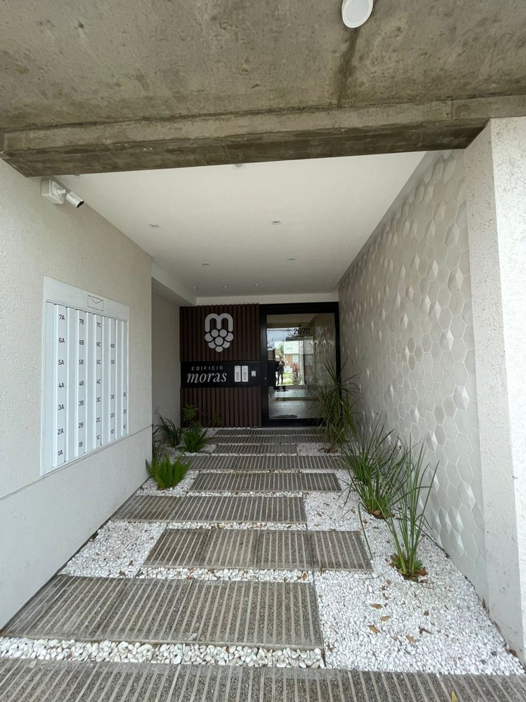 ALQUILER DPTO UN DORMITORIO EN EDIFICIO MORAS