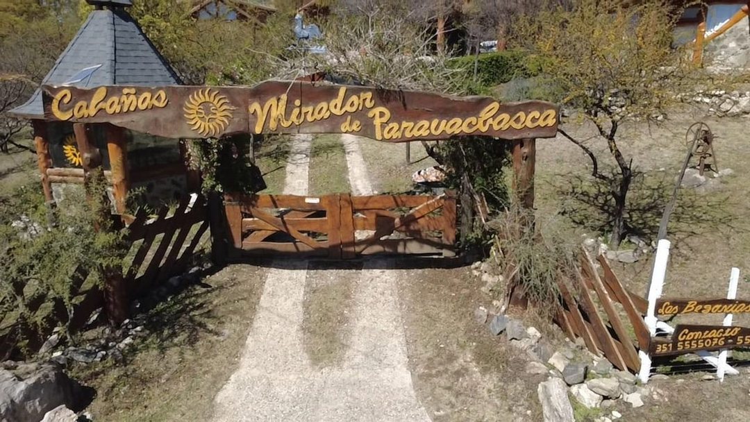 VENTA COMPLEJO TURISTICO MIRADOR DE PARAVACHASCA
