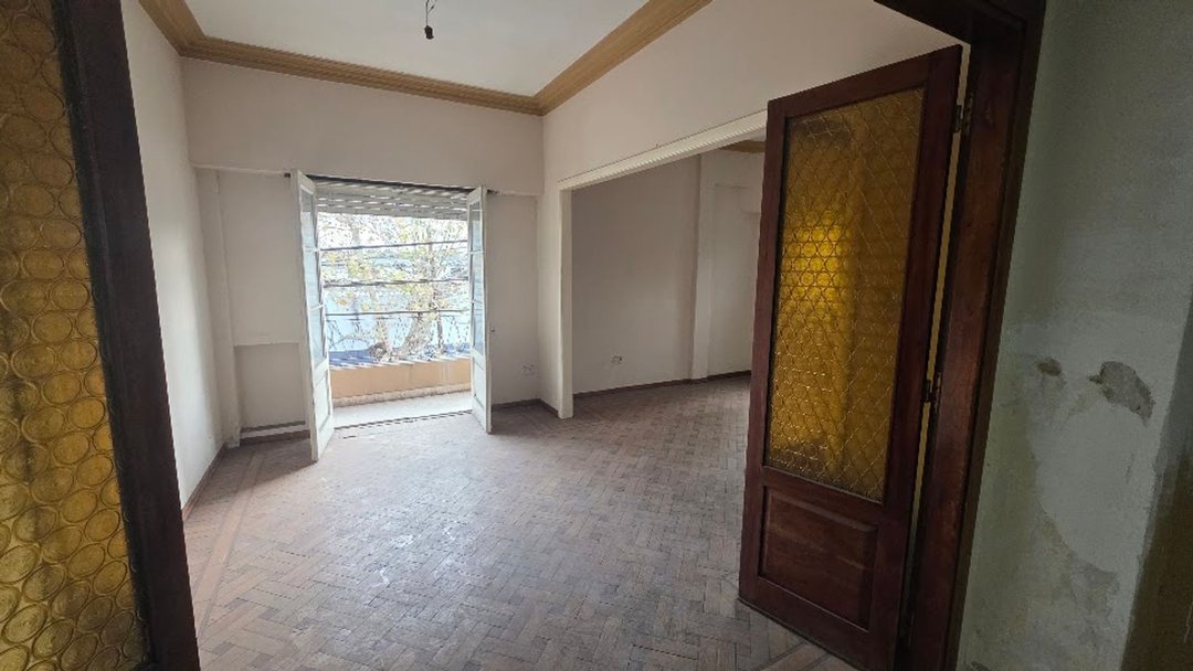 VENTA RAMOS MEJIA DEPARTAMENTO 4 AMB A REFACCIONAR