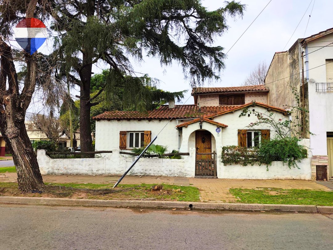 Venta casa 5 amb con parque en Villa Ballester