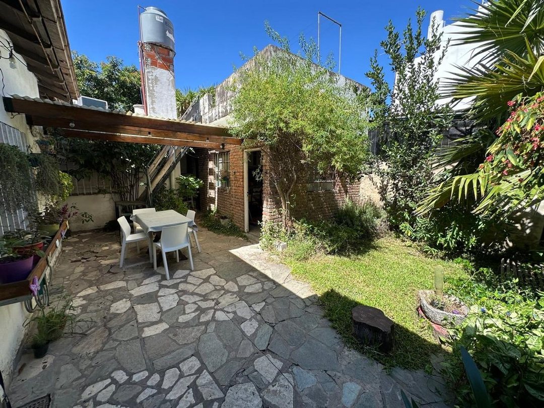 Casa en PB con Patio – Munro límite Carapachay