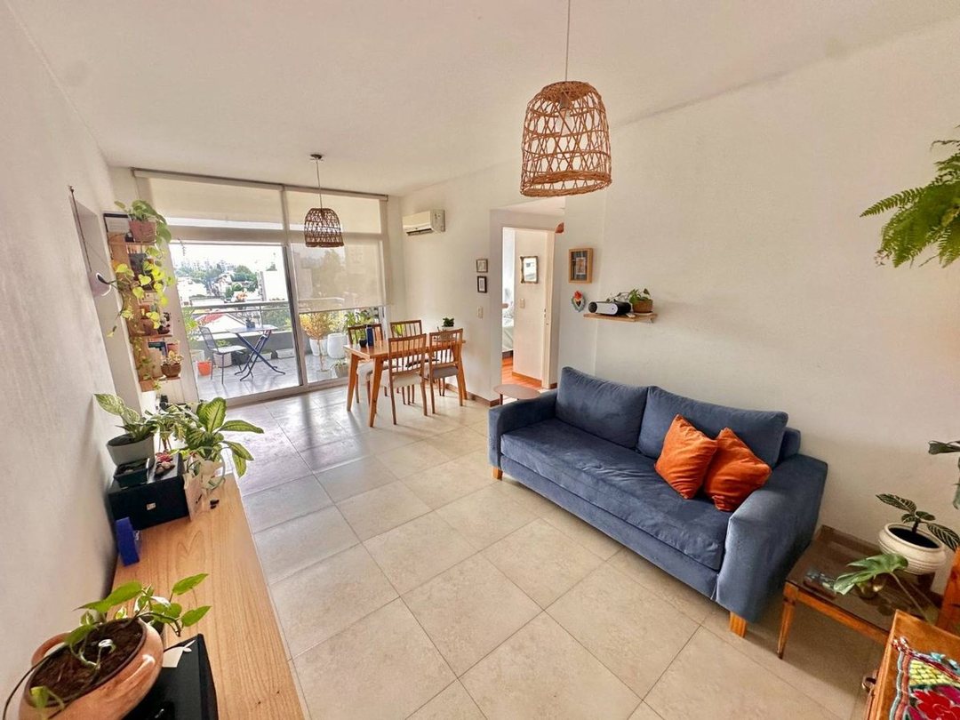 Venta depto 2 ambientes con cochera y balcon!