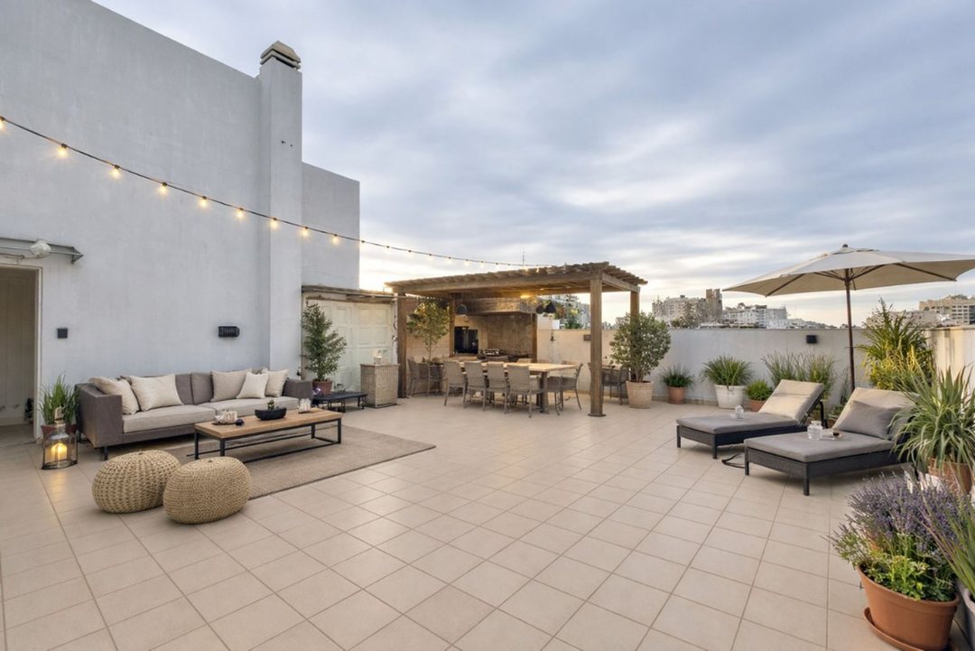 VENTA DPTO EN FLORES 6AMB 2COCH FULL AMNTS Y DPNDC