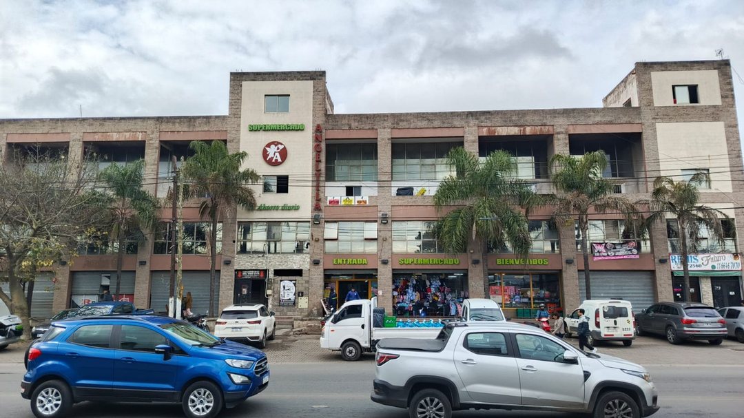 LOCAL, DEPARTAMENTO Y OFICINA EN VENTA 6000 M2 CUB