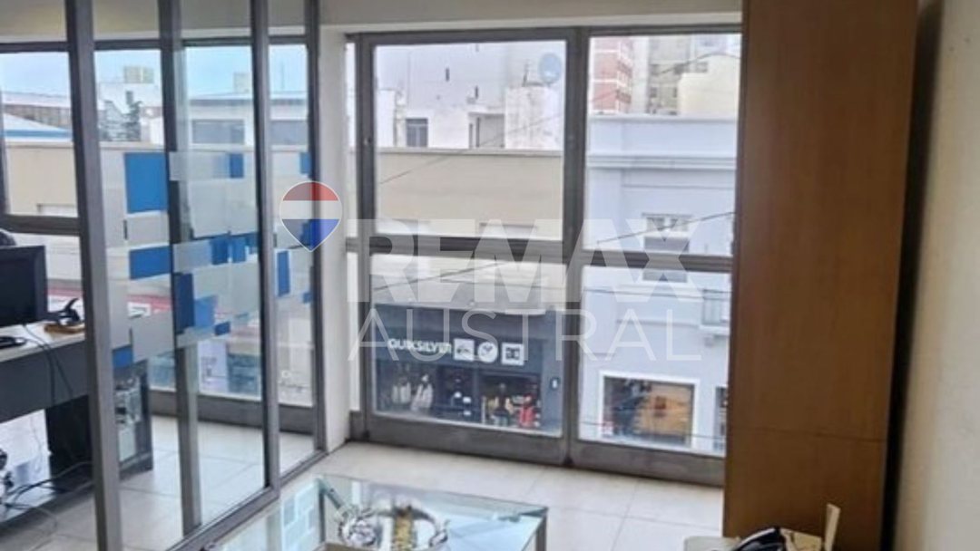OFICINA EN MORENO Y SAN MARTIN-CENTRO-COMODORO