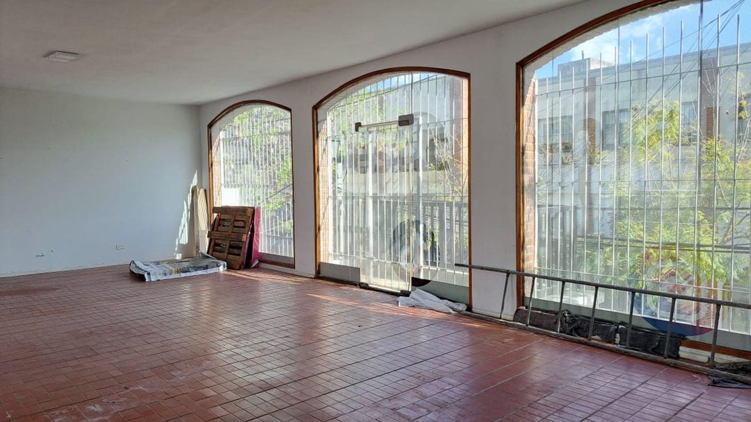VENTA LOCAL COMERCIAL A LA CALLE EN SAN ISIDRO