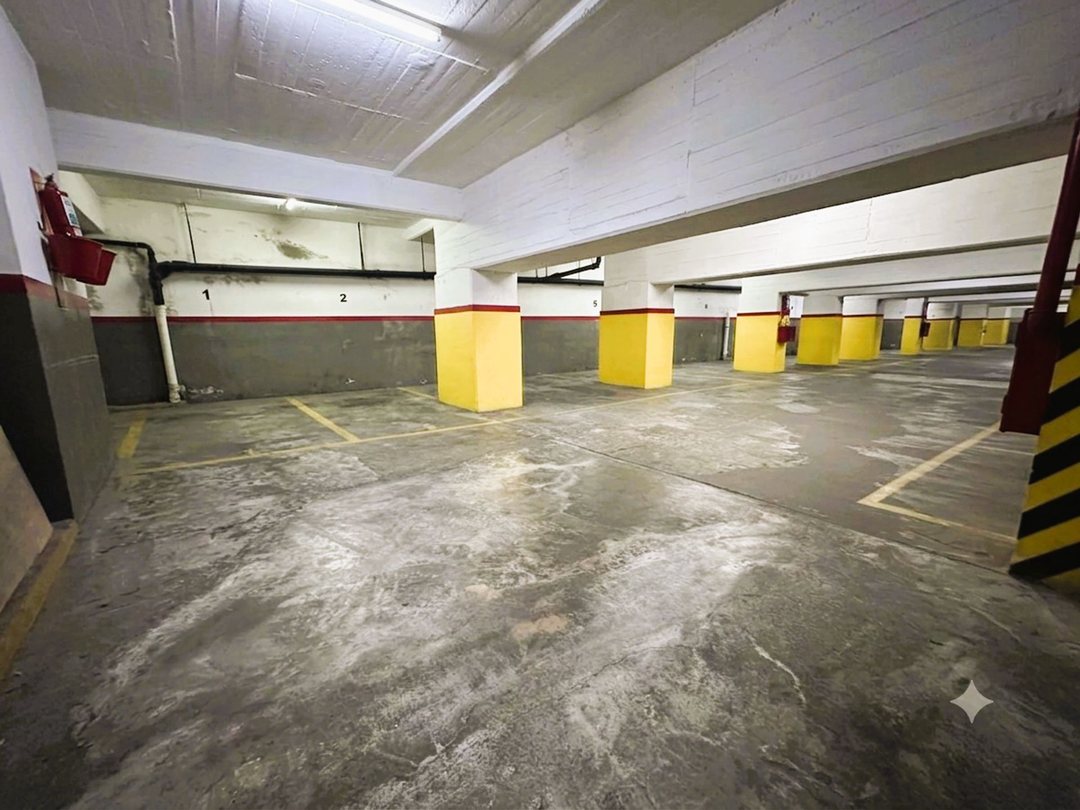 Venta COCHERA cubierta y fija PB Parque Patricios