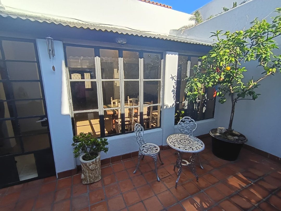 CASA EN VENTA 2 AMBIENTES C/ COCHERA BANFIELD ESTE