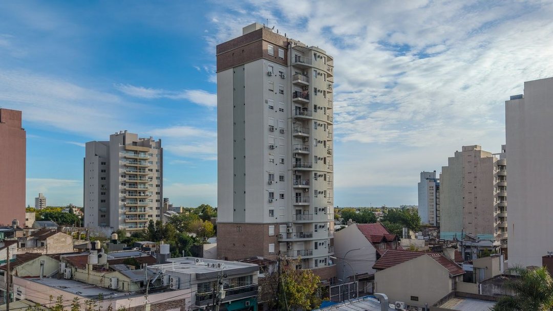 VENTA DPTO 3 AMB CON BALCON REMEDIOS DE ESCALADA.