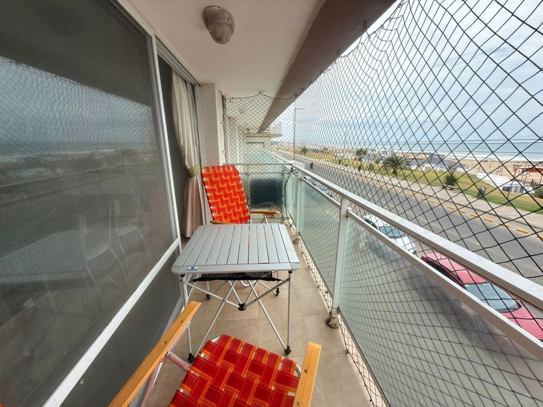 Dep 2 ambientes fte al Mar con Balcon y baulera