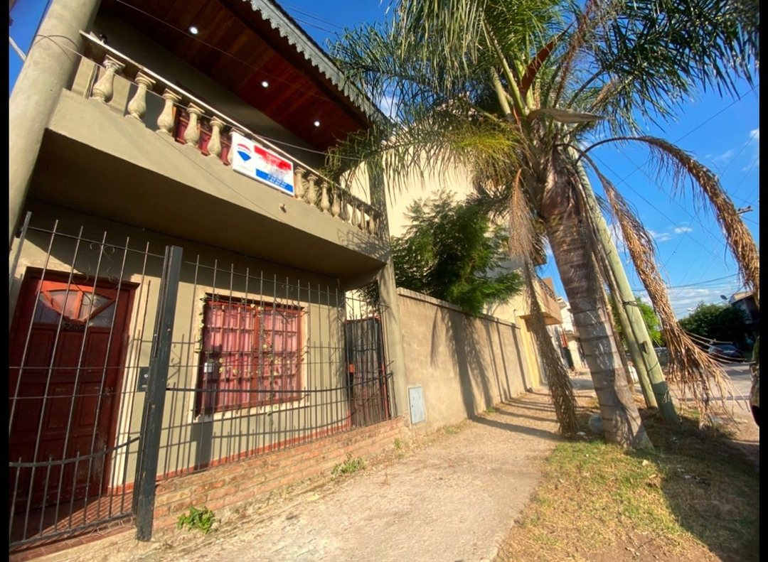 CASA 4 AMB CON COCHERA