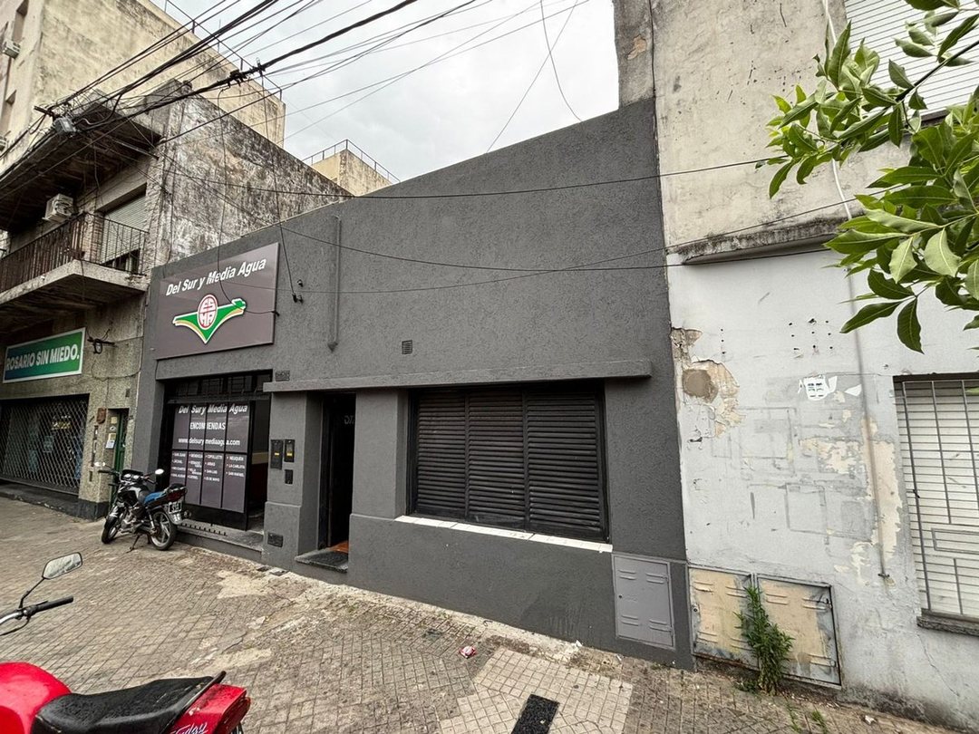 CASA EN VENTA + LOCAL COMERCIAL LUIS AGOTE