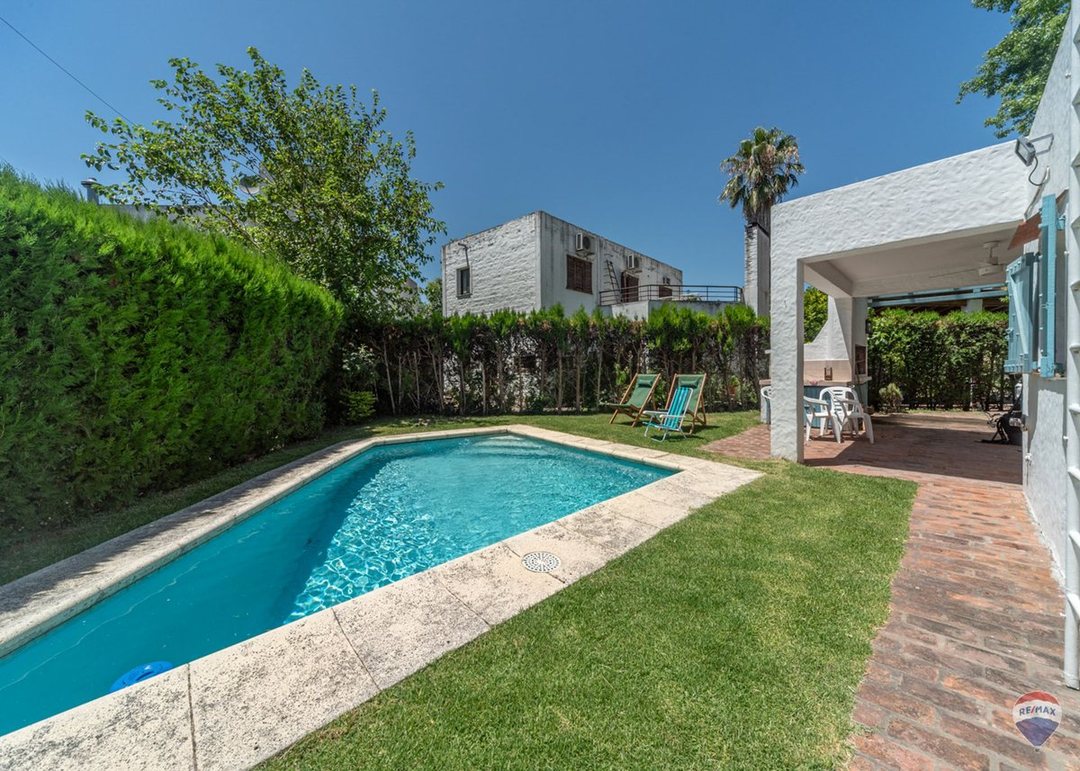Venta Casa 4 ambientes en el Country Loma Verde